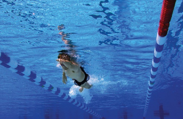 Best Drag Suits for Competitive Swimmers And Resistance Training