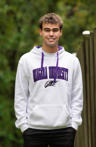 Jordan Grab Sends 2024 Commitment to Niagara University
