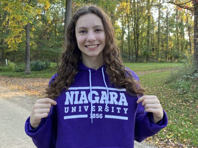 Michigan All-State Swimmer Ola Bodyl Commits to Niagara University (2024) Michigan All-State Swimmer Ola Bodyl Commits to Niagara University (2024)
