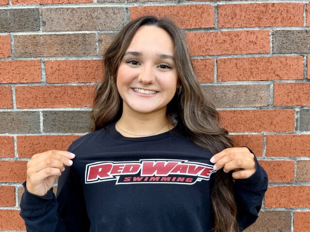 Futures Qualifier Madi Murray (2024) will swim for Henderson State University