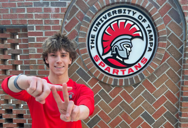 Futures Qualifier Brady Farren Commits To Tampa For 2024-2025