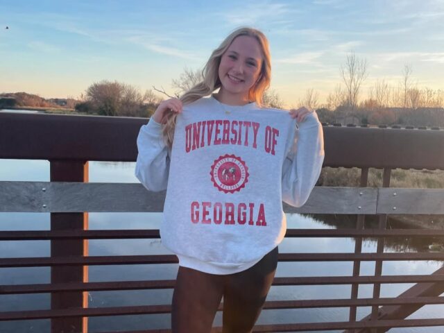 Ella Antoniewski, 8 Swimming Recruit in the Class of 2026, Commits to Georgia
